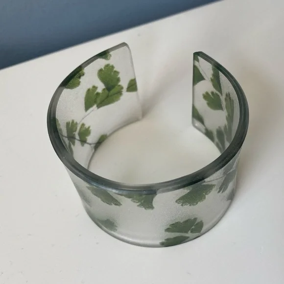 dconstruct Resin Cuff Bracelet - Picture 2 of 5